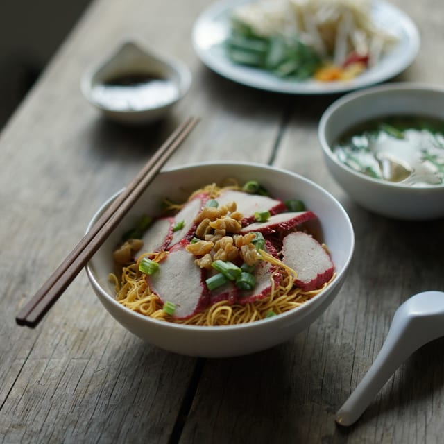 T14. BBQ Pork w/ Egg Noodle Soup (Mi Xa Xiu).