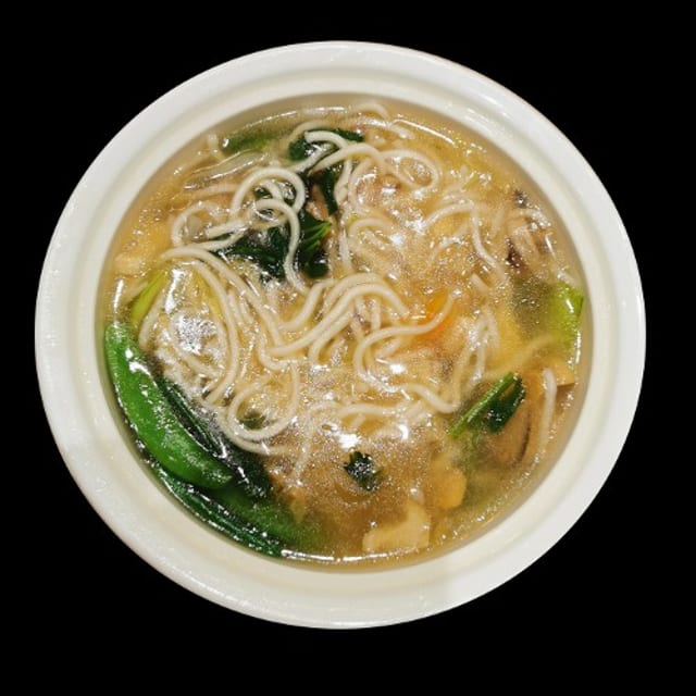 P18. Plain noodle soup (beef broth) (No Thit).
