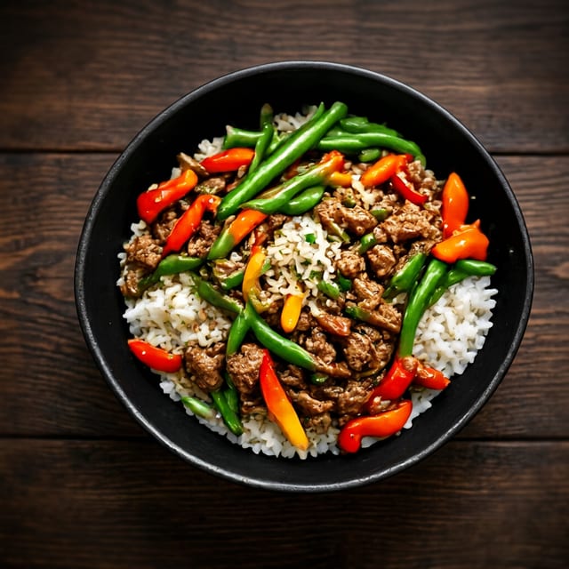 C14. StirFry Lemongrass Pork w/ Rice (Com Heo Xao Xa).